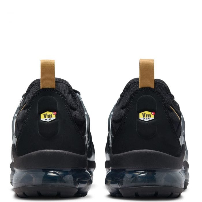 NIKE AIR VAPORMAX PLUS METALLIC GOLD