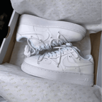 NIKE AIR FORCE 1 CUSTOM TRIPLE WHITE