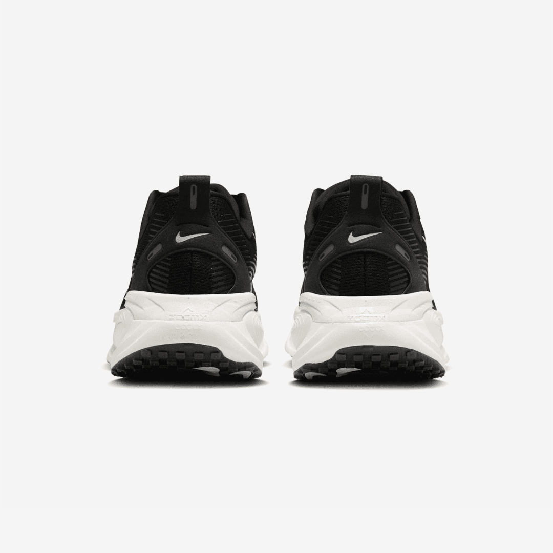 NIKE VOMERO 18 SUMMIT BLACK