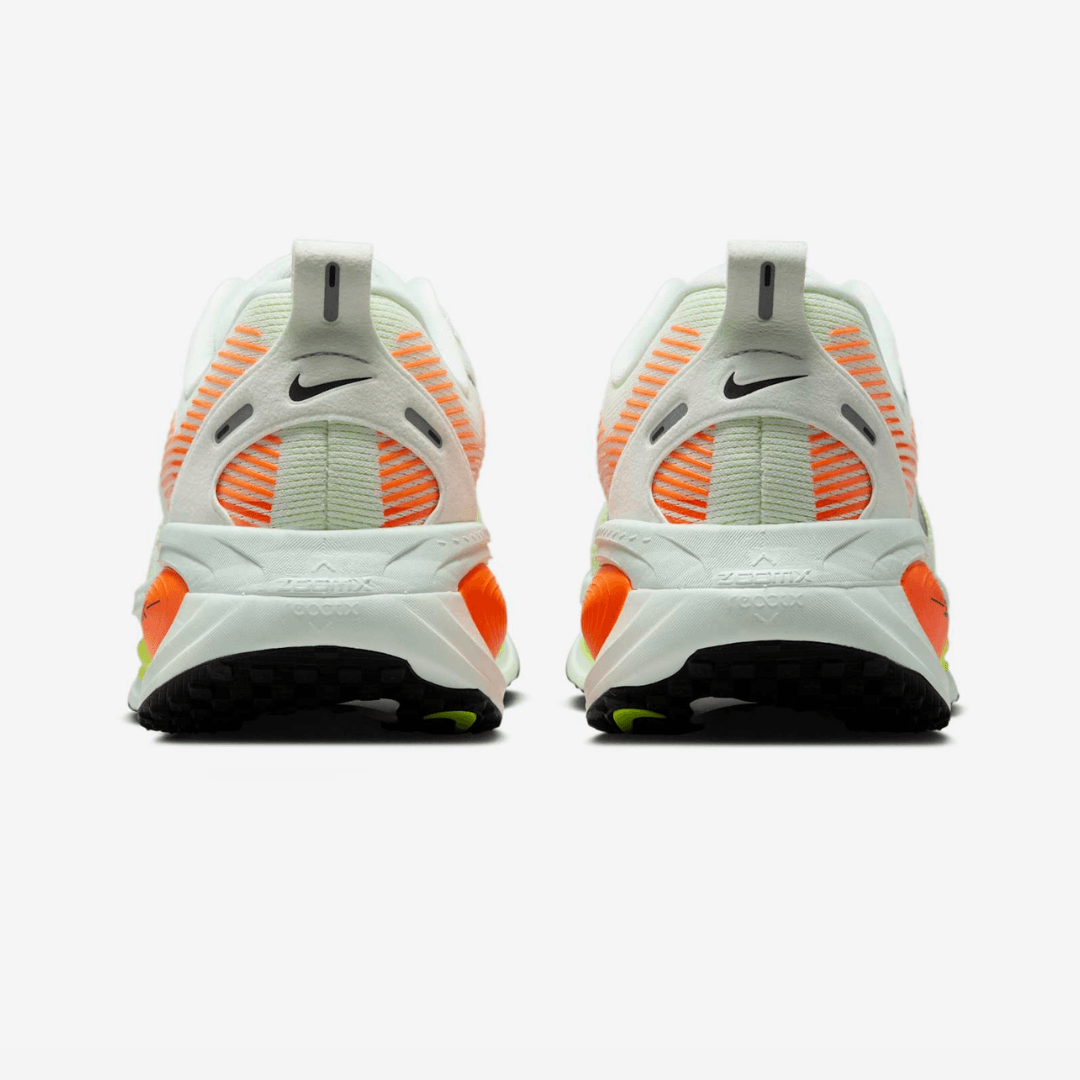NIKE VOMERO 18 BARELY GREEN