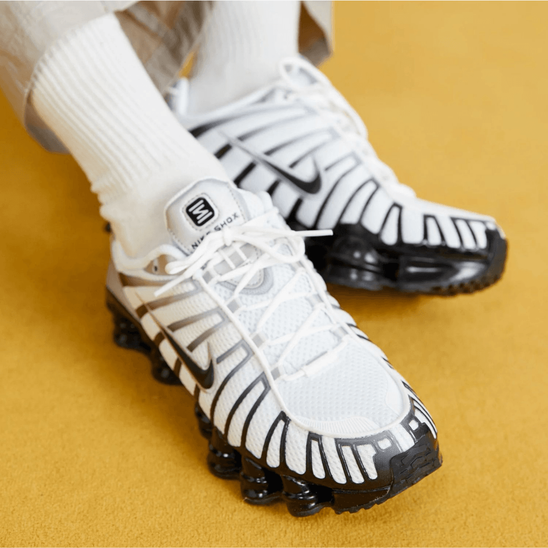 NIKE SHOX METALLIC SILVER BLACK
