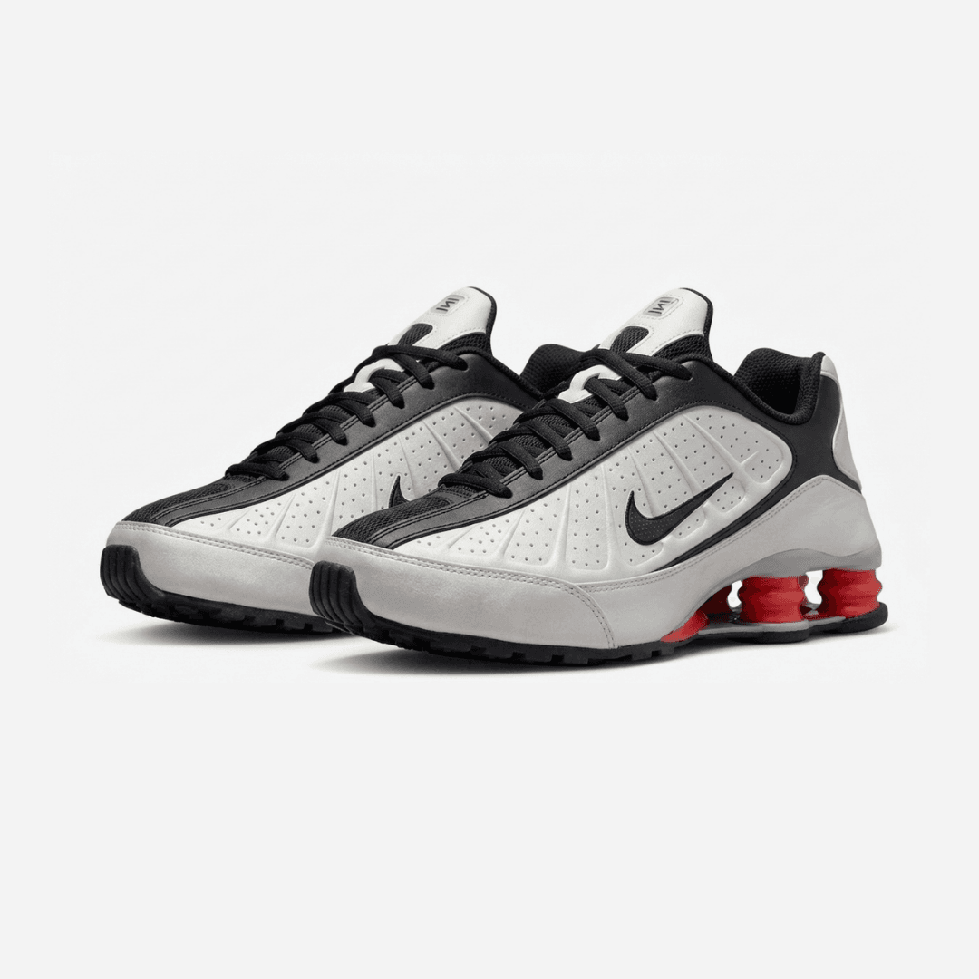 NIKE SHOX R4 PREMIUM PLATE BLACK