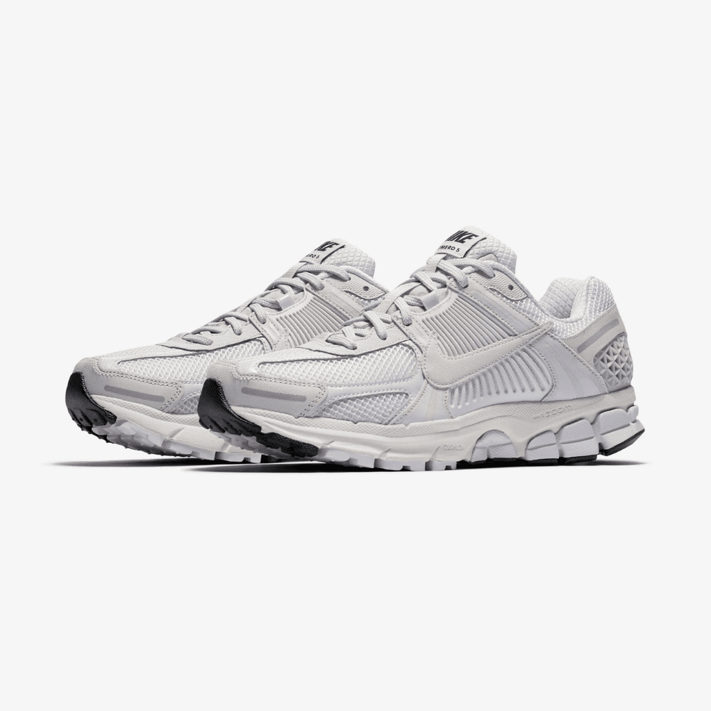 NIKE ZOOM VOMERO 5 WHITE