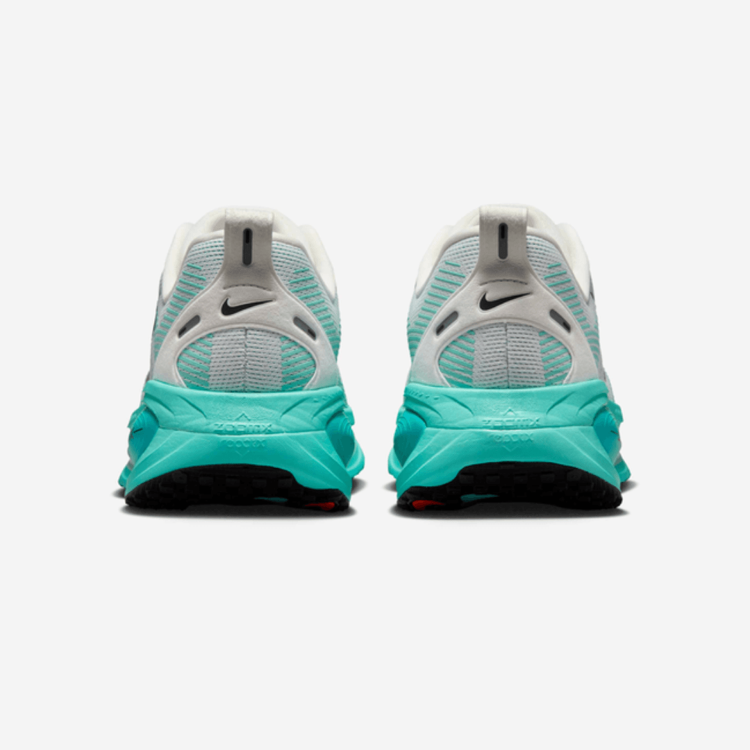 NIKE VOMERO 18 ROAD RUNNING