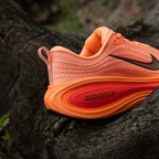 NIKE VOMERO PLUS TOTAL ORANGE