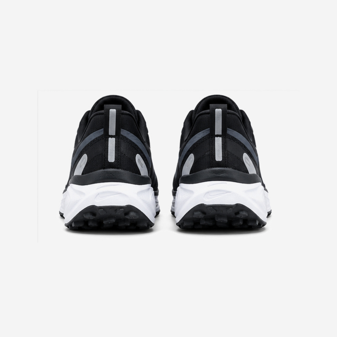 NIKE VOMERO 18 METALLIC SILVER