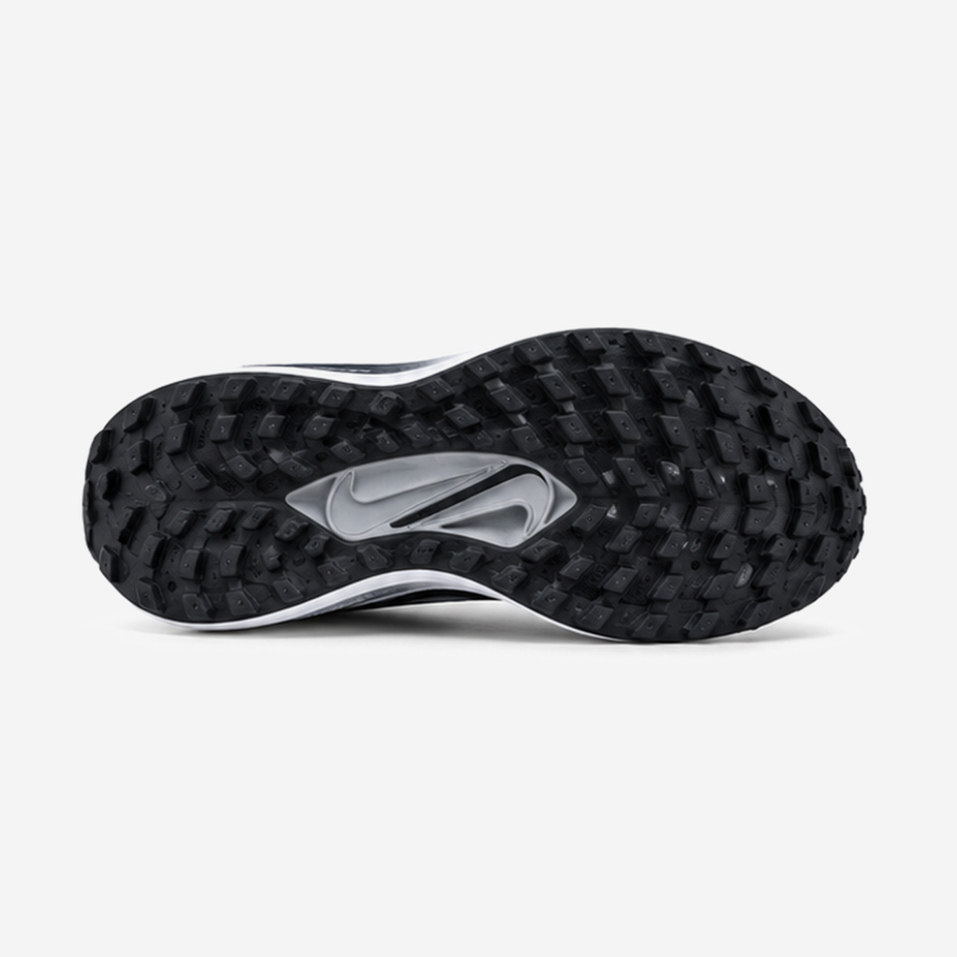 NIKE VOMERO 18 METALLIC SILVER