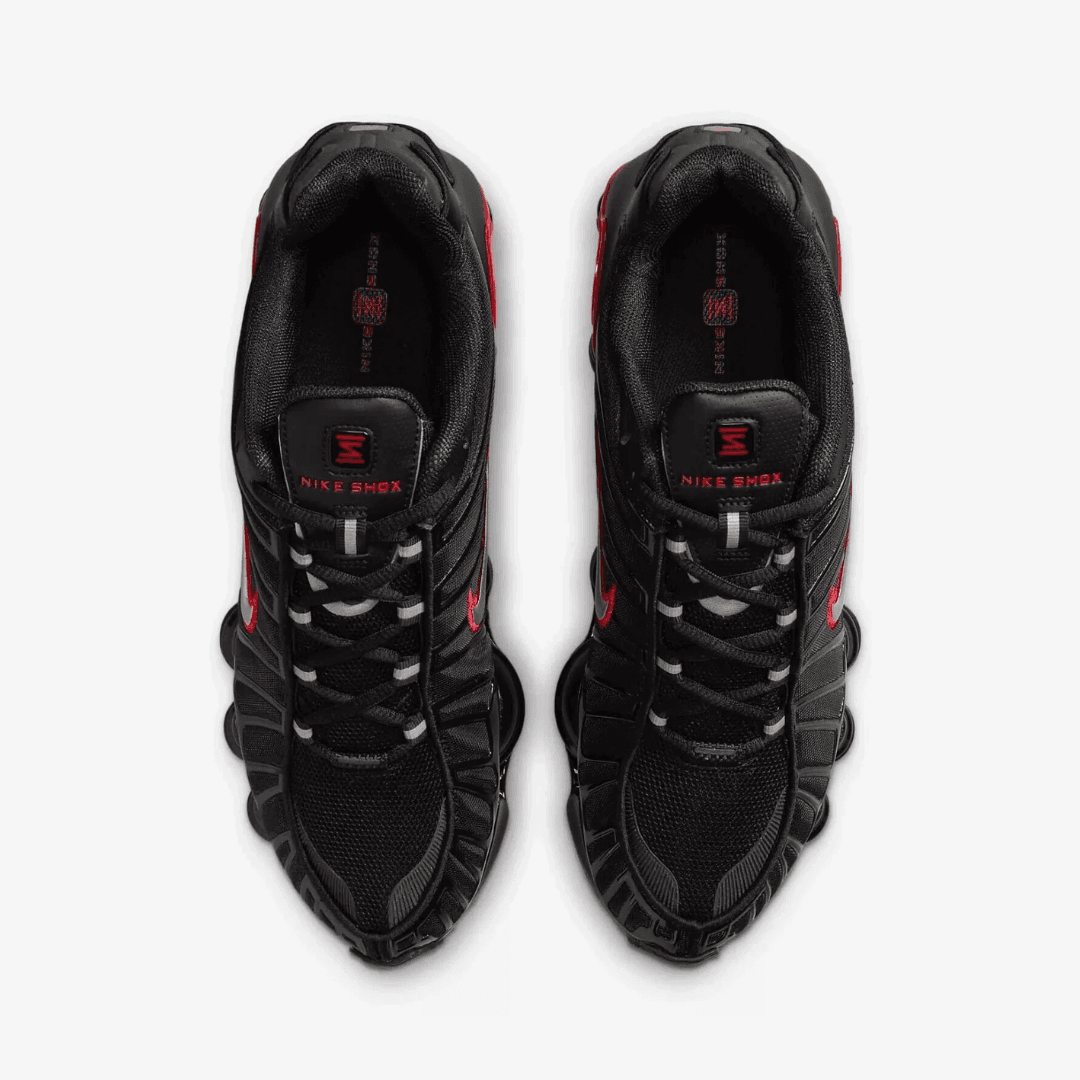 NIKE SHOX BLACK UNIVERSITY