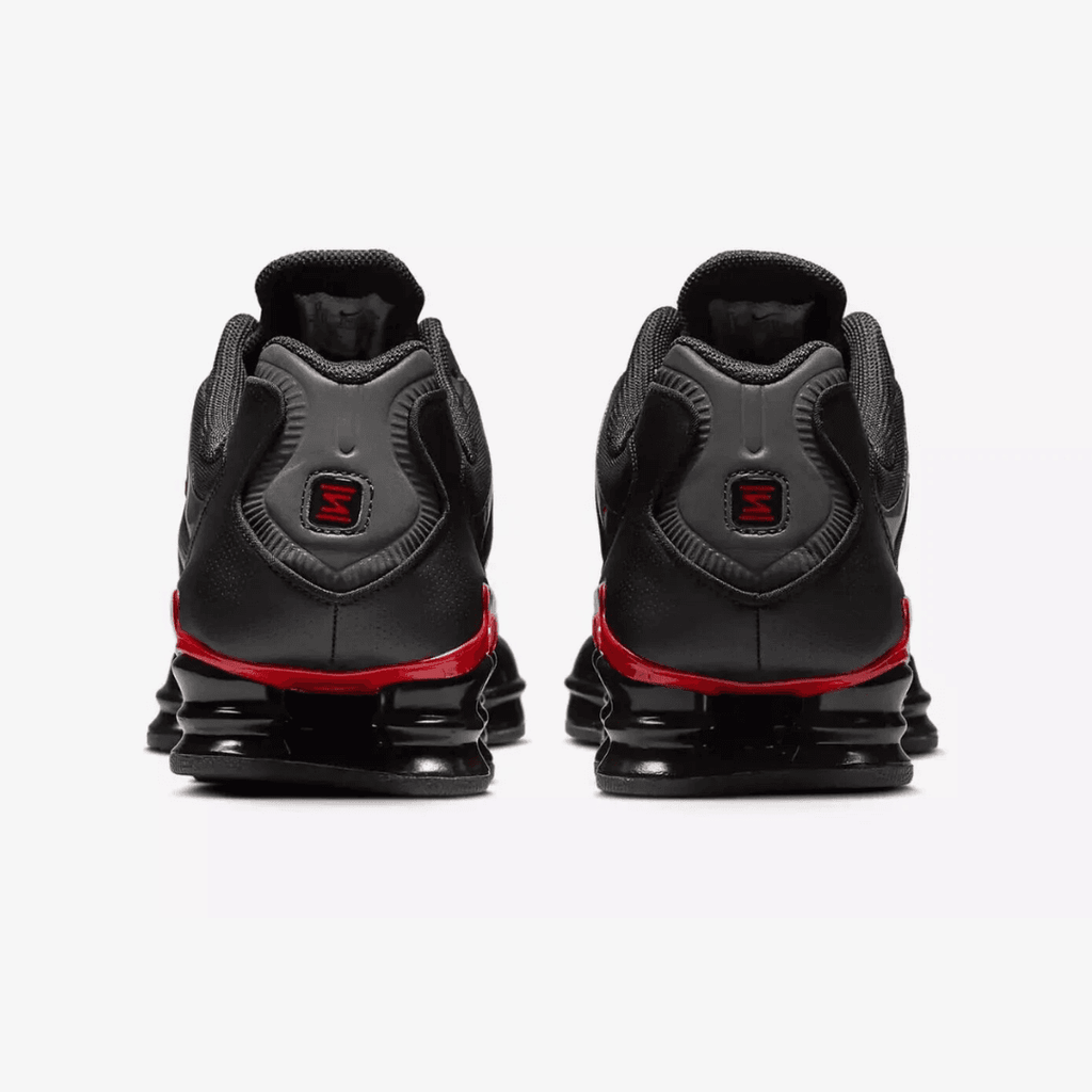 NIKE SHOX BLACK UNIVERSITY