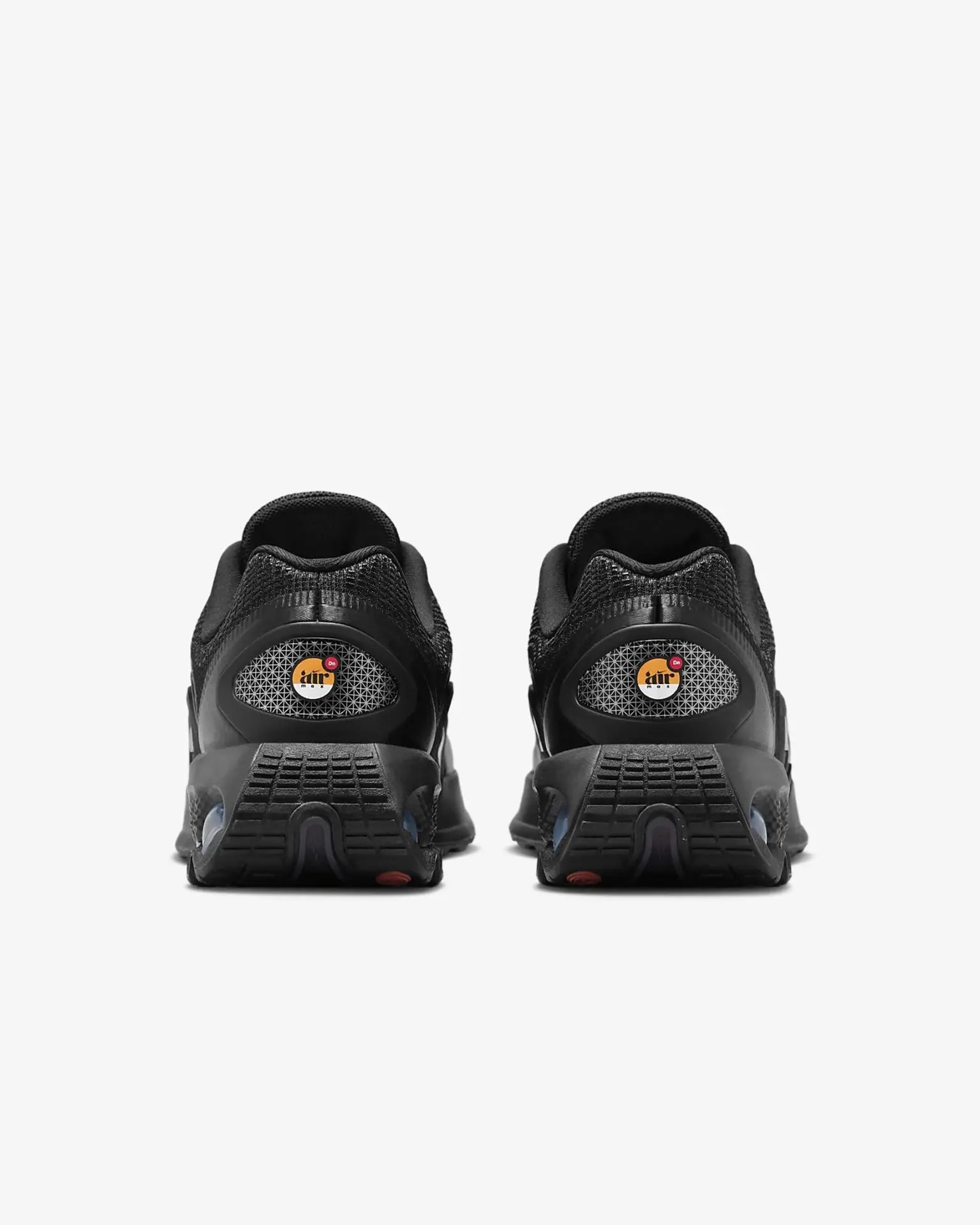 NIKE AIR MAX DN BLACK METALLIC
