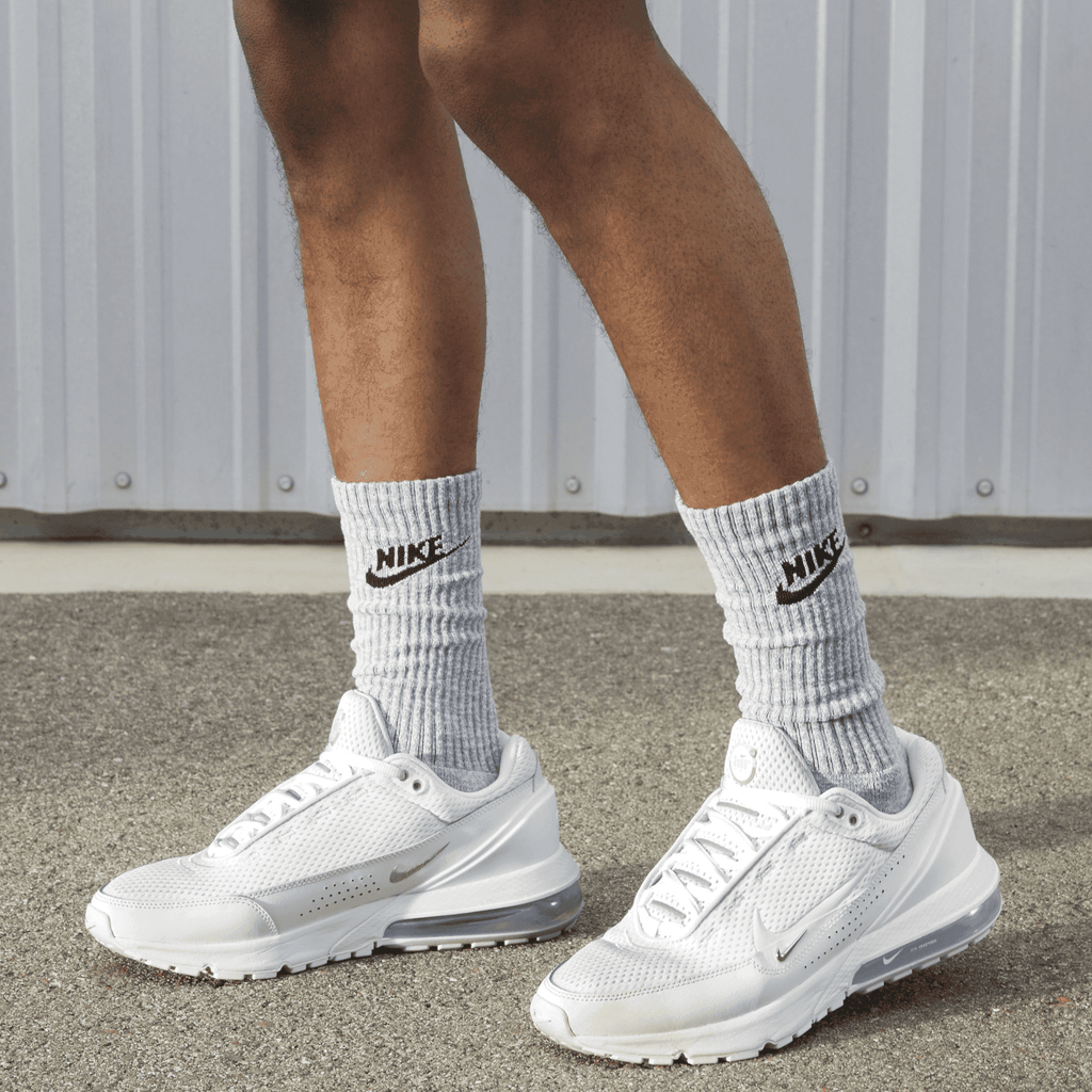 NIKE AIR MAX PULSE WHITE SILVER