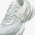 NIKE V2K RUN LIGHT OREWOOD