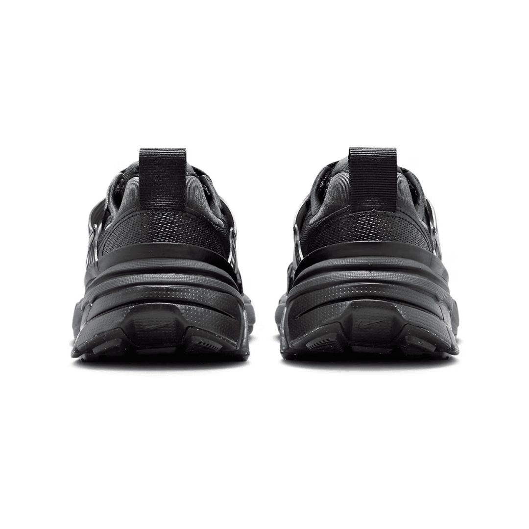 NIKE V2K RUN TRIPLE BLACK