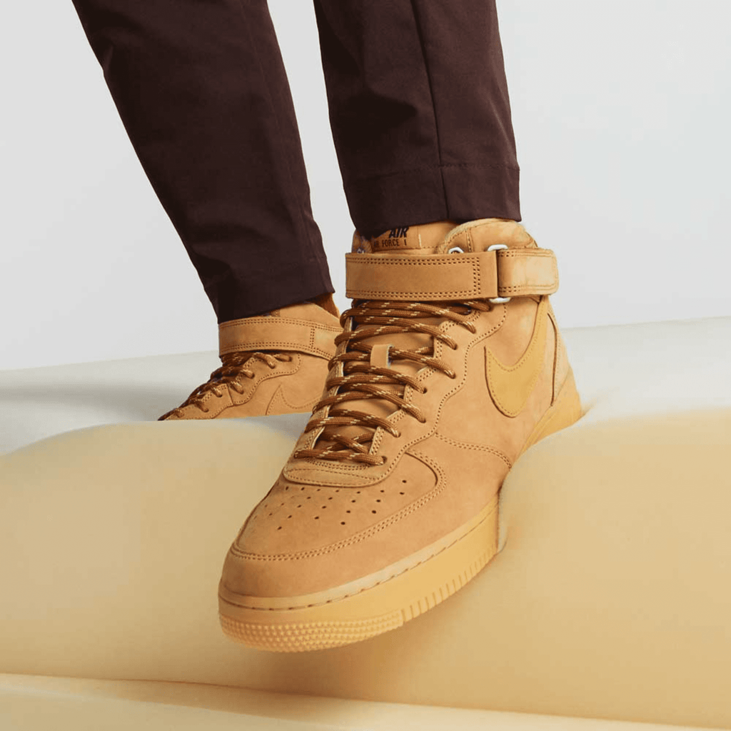 NIKE AIR FORCE 1 MID ´07 FLAX