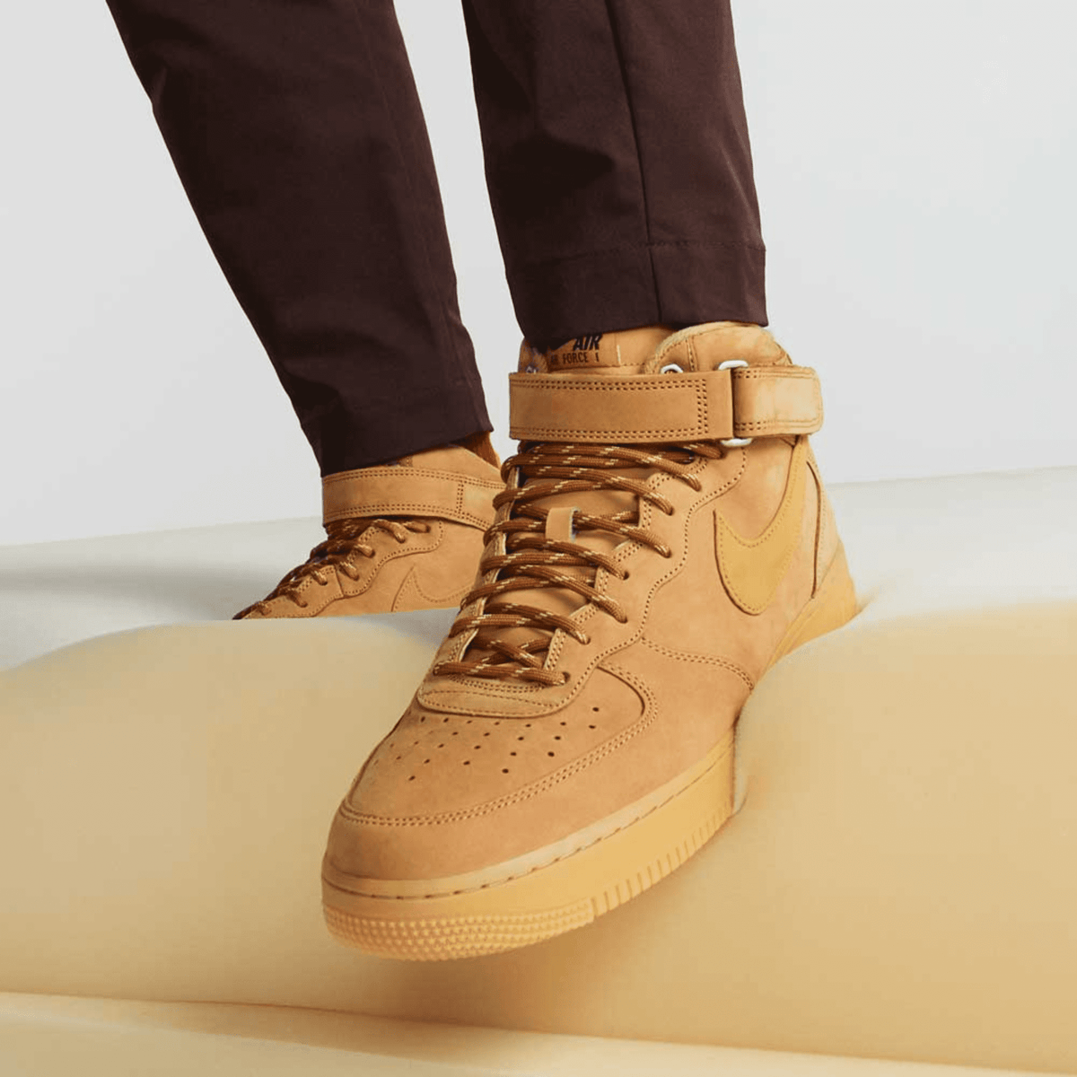 NIKE AIR FORCE 1 MID ´07 FLAX