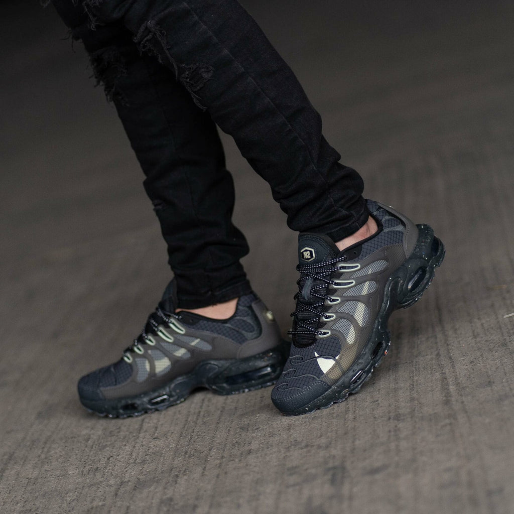 NIKE AIR MAX TERRASCAPE BLACK LIME