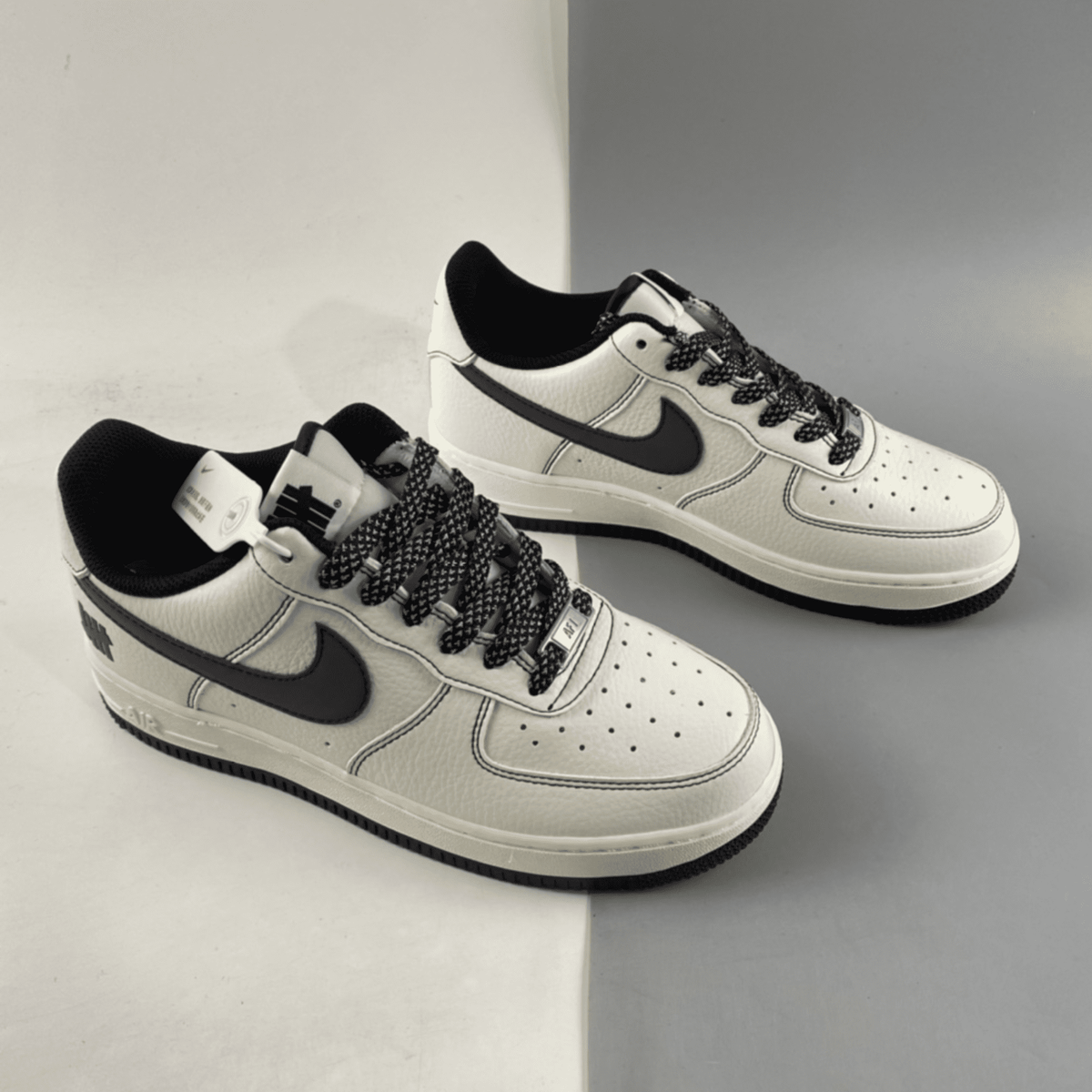 NIKE AIR FORCE 1 CHAMELEON BLACK