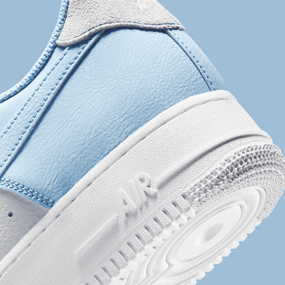 NIKE AIR FORCE 1 PSYCHIC BLUE