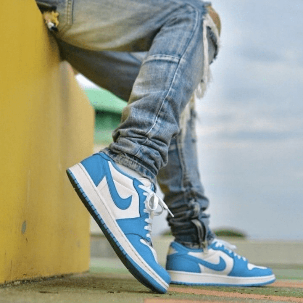 AIR JORDAN 1 LOW UNC
