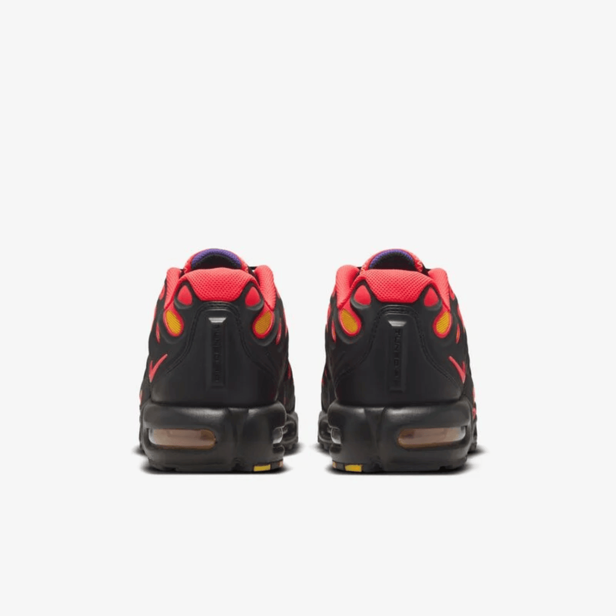 NIKE AIR MAX PLUS DRIFT RED BLACK