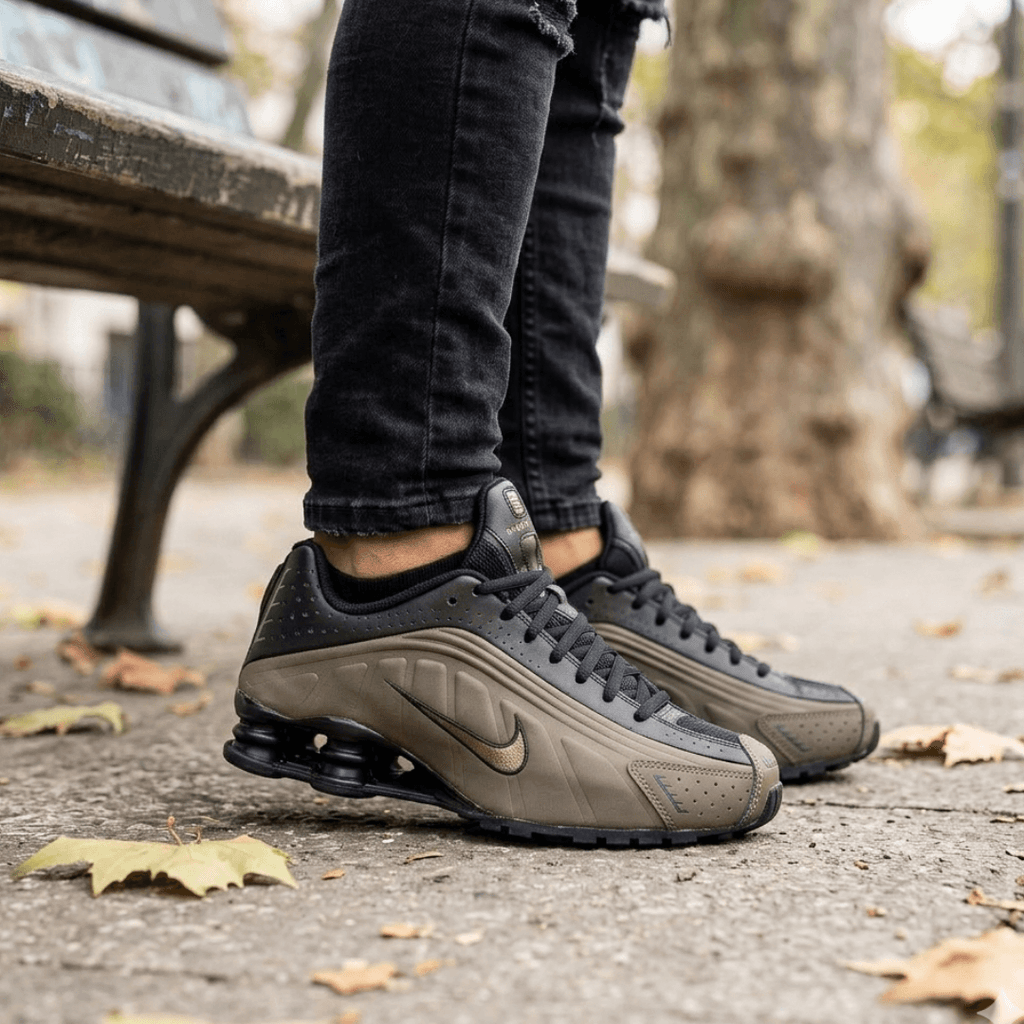 NIKE SHOX R4 METAL IRONSTONE