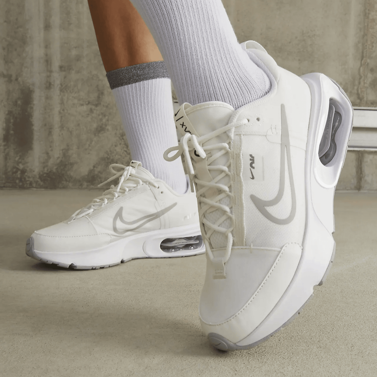 NIKE AIR MAX INTRLK WHITE GRAY