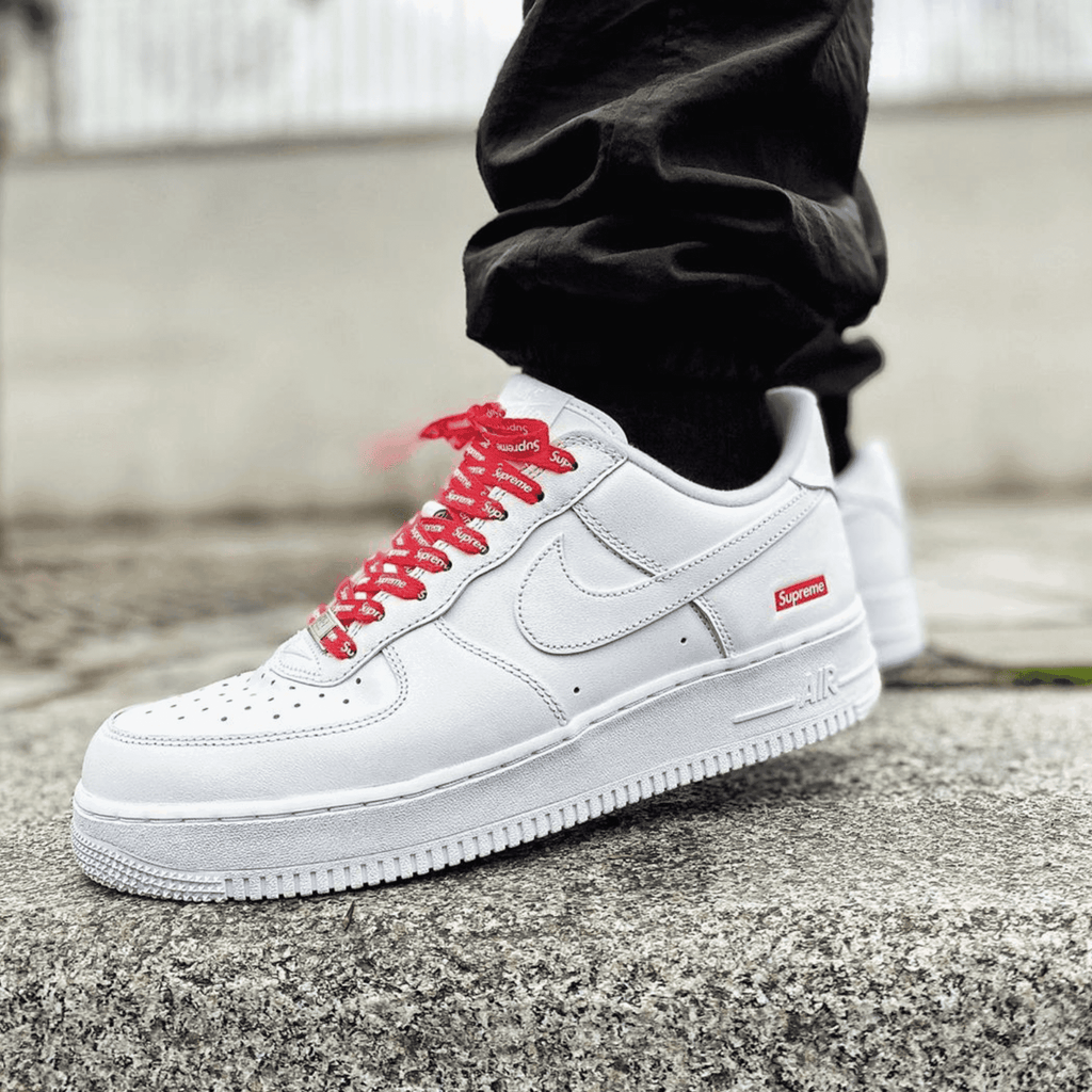 NIKE AIR FORCE 1 SUPREME WHITE