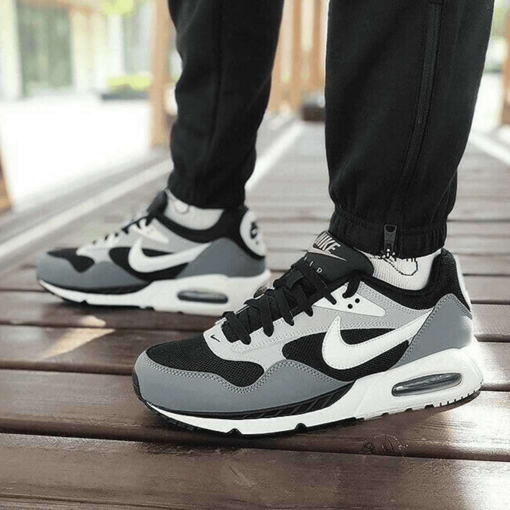 NIKE AIR MAX CORRELATE BLACK GREY