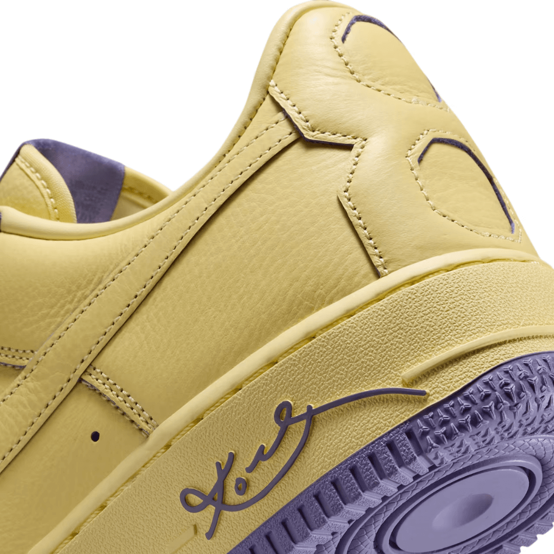 NIKE AIR FORCE 1 PROTRO KOBE