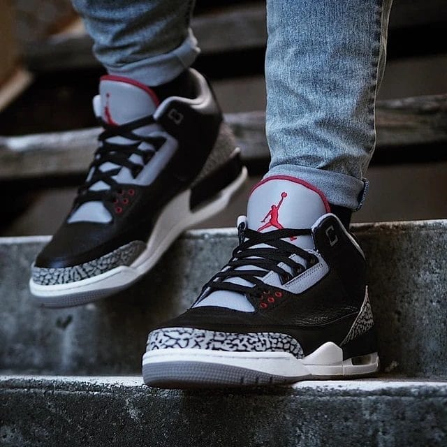 AIR JORDAN RETRO 3 BLACK CEMENT