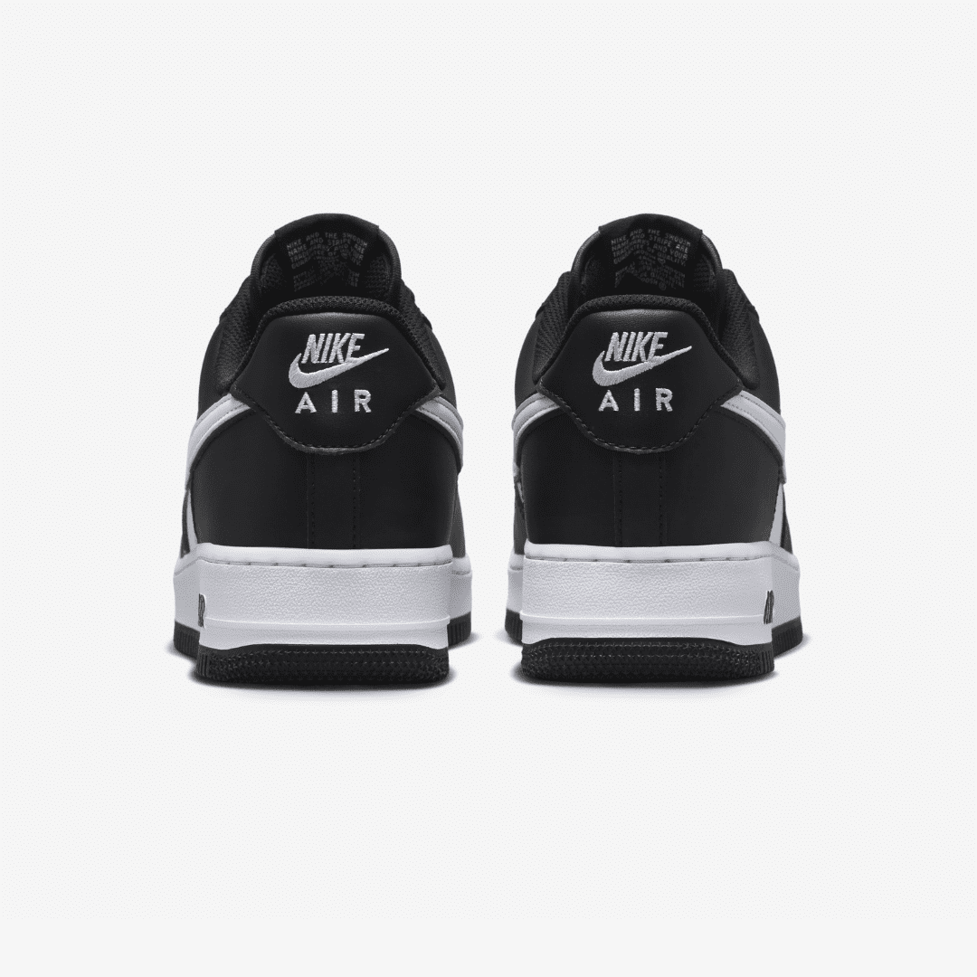 NIKE AIR FORCE 1 PANDA