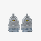 NIKE AIR VAPORMAX PLUS GRAY