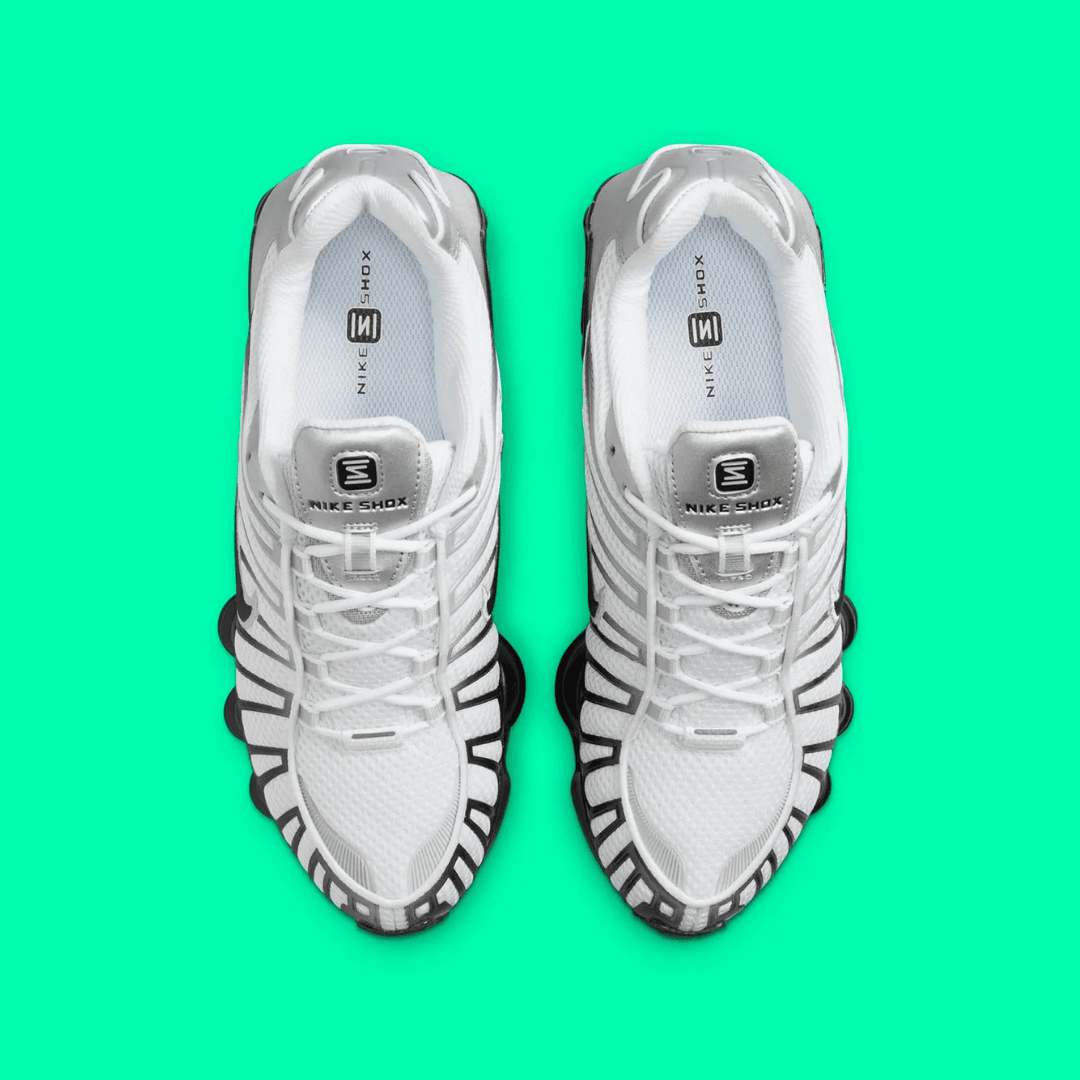 NIKE SHOX METALLIC SILVER BLACK