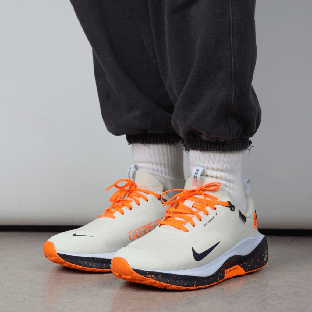 NIKE INFINITY-RN WHITE ORANGE