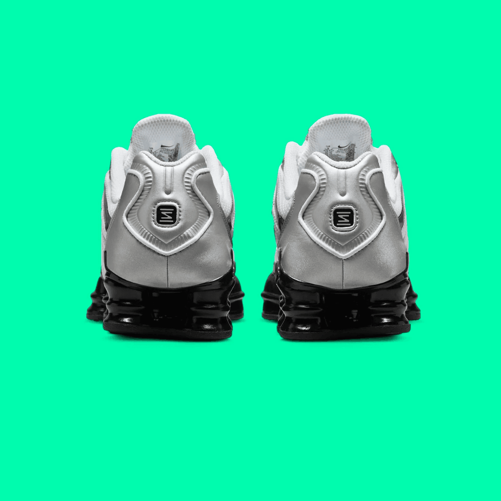 NIKE SHOX METALLIC SILVER BLACK
