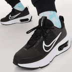 NIKE AIR MAX INTRLK BLACK WHITE