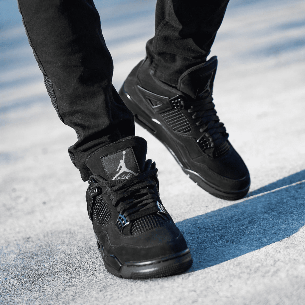 AIR JORDAN RETRO 4 BLACK CAT