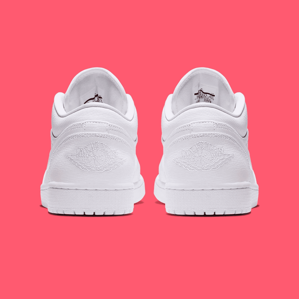 AIR JORDAN 1 LOW TRIPLE WHITE