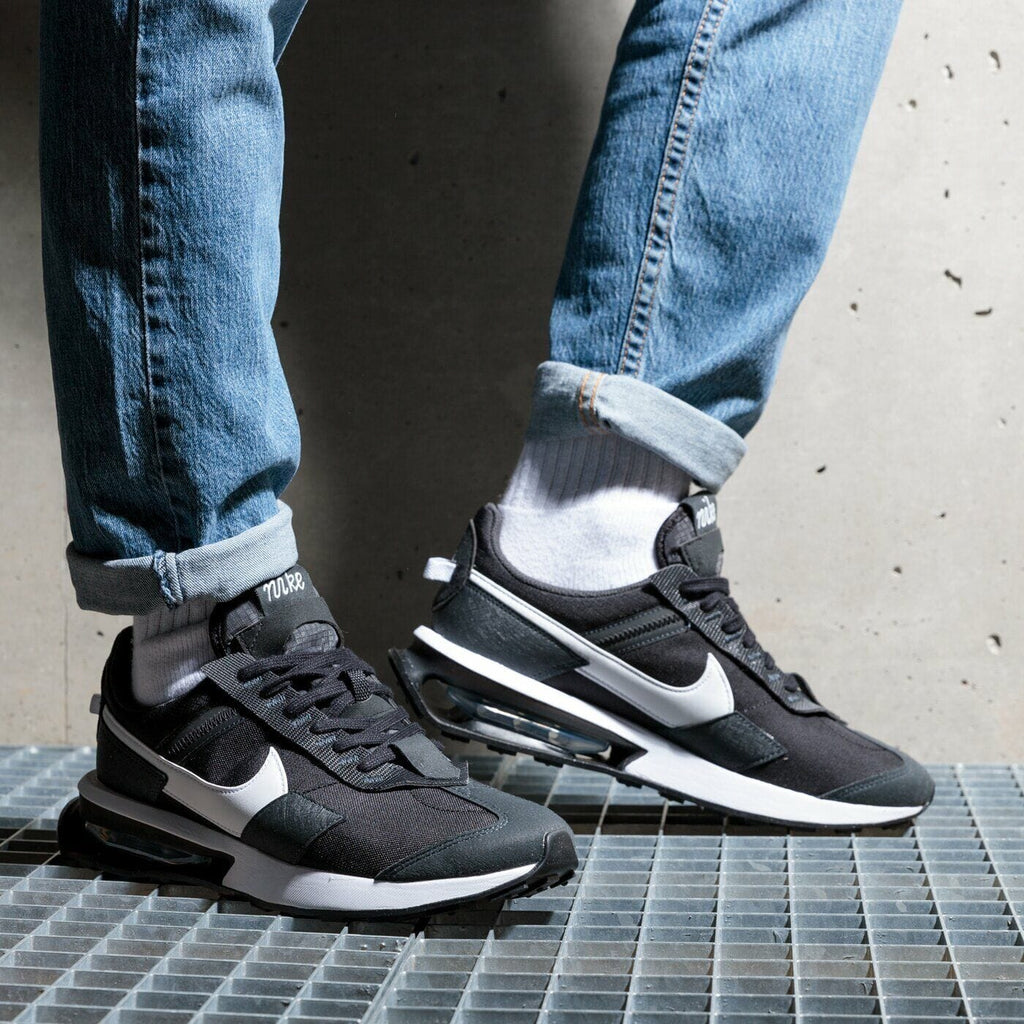 NIKE AIR MAX PRE DAY BLACK WHITE